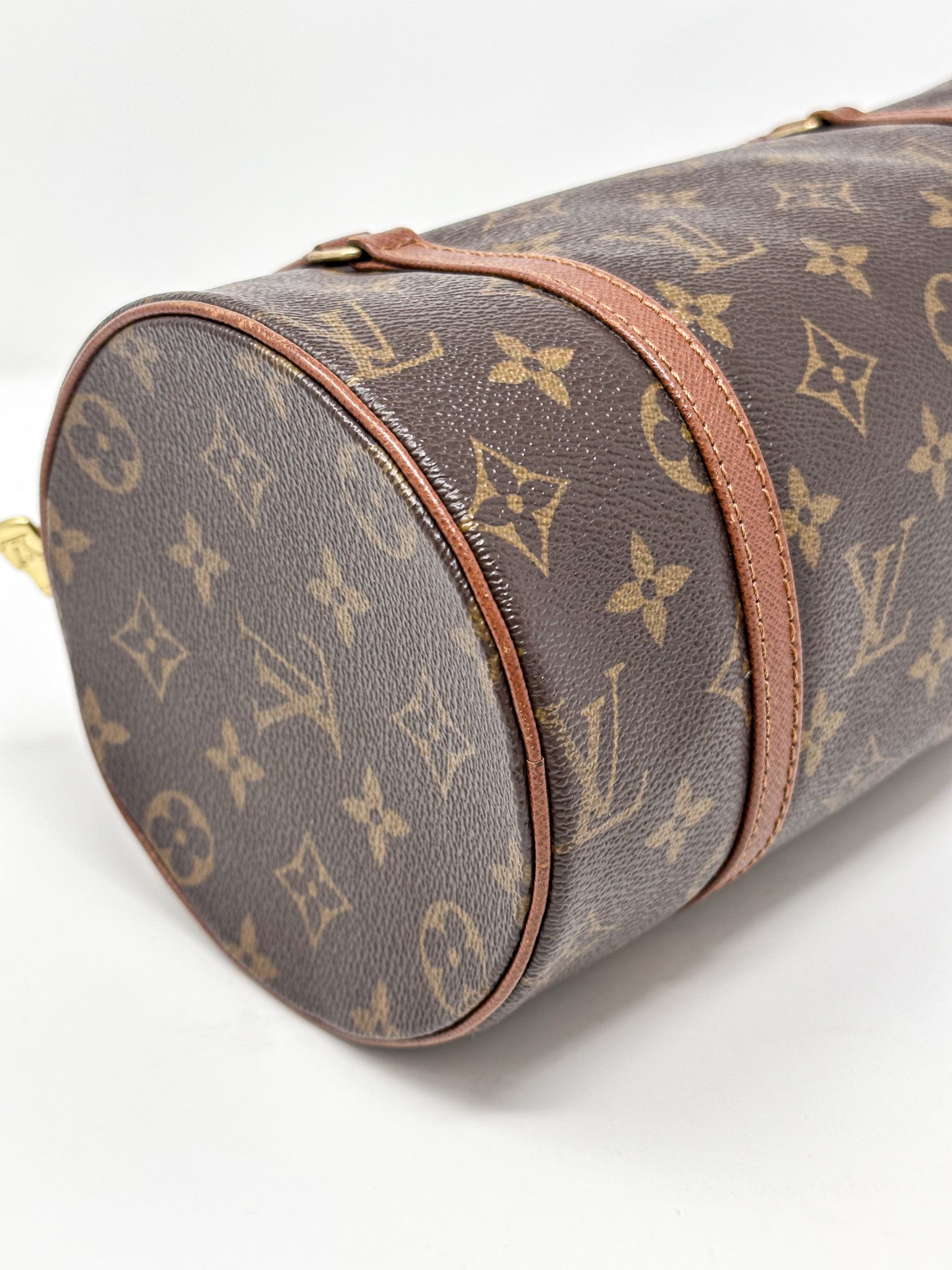 Louis Vuitton Papillon 26