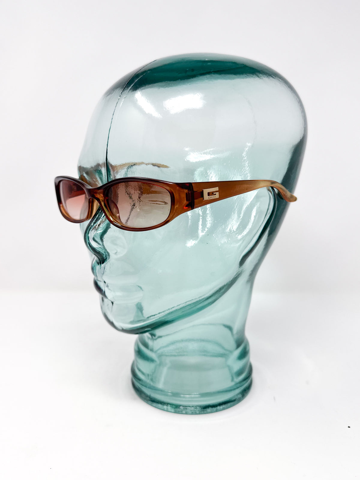 Gucci Vintage GG 2456/S Oval Sunglasses