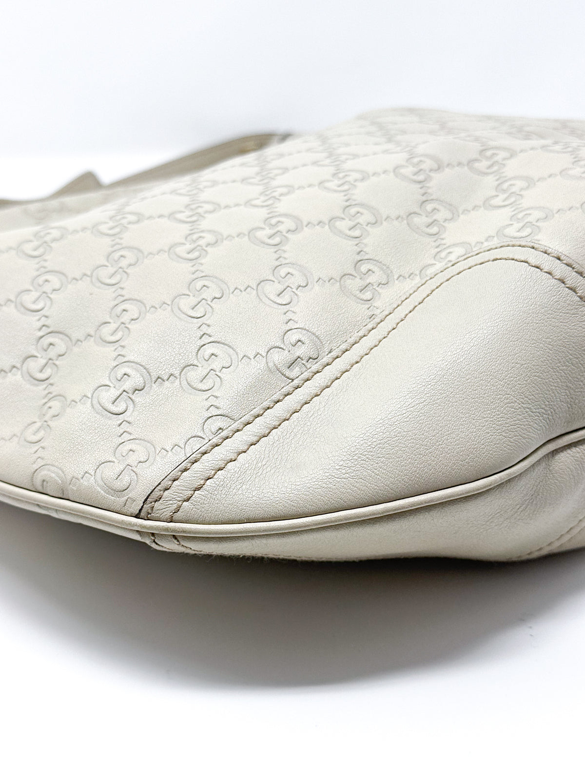 Gucci Ivory Guccissima Leather Hobo Shoulder Bag