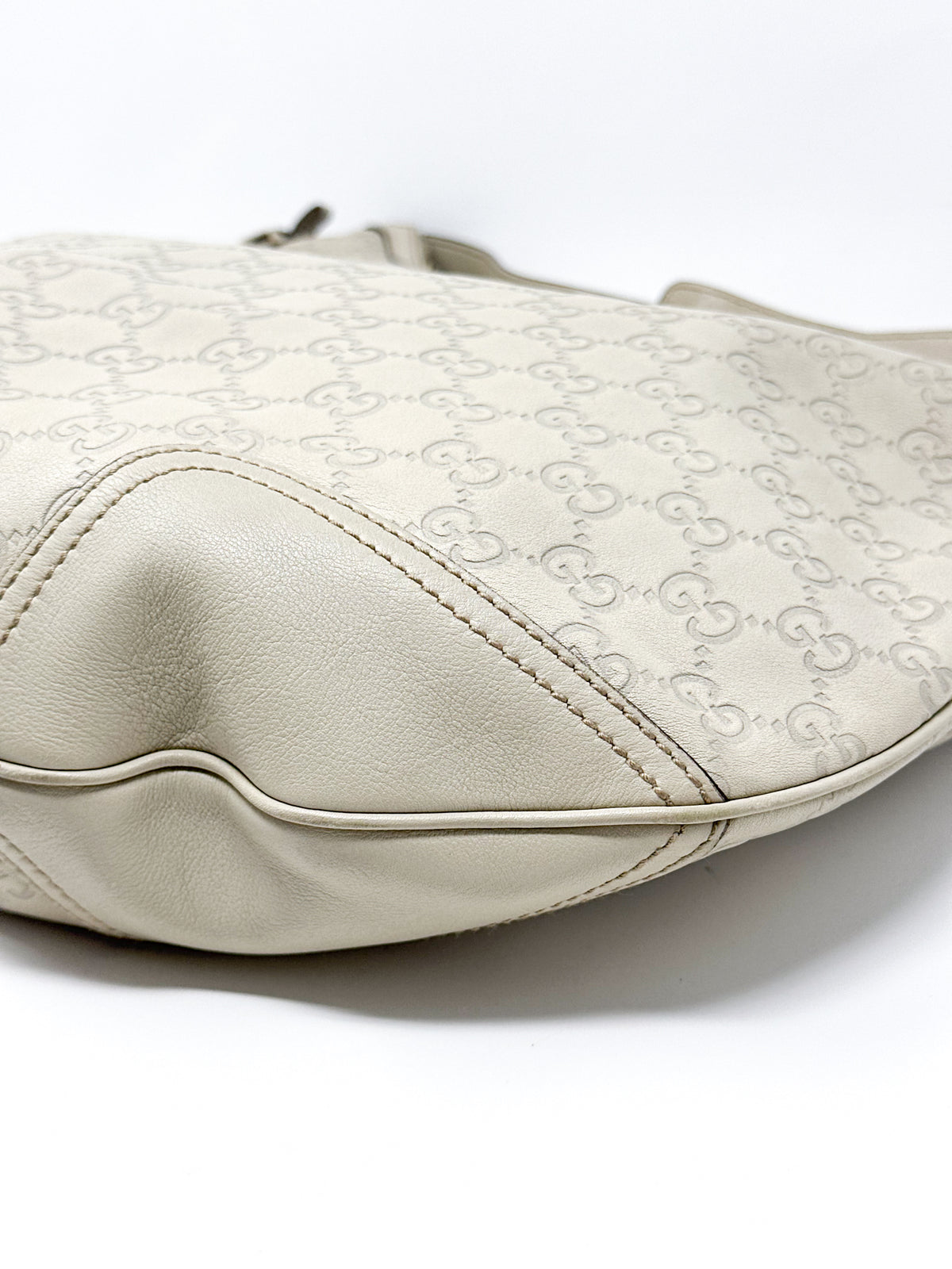 Gucci Ivory Guccissima Leather Hobo Shoulder Bag