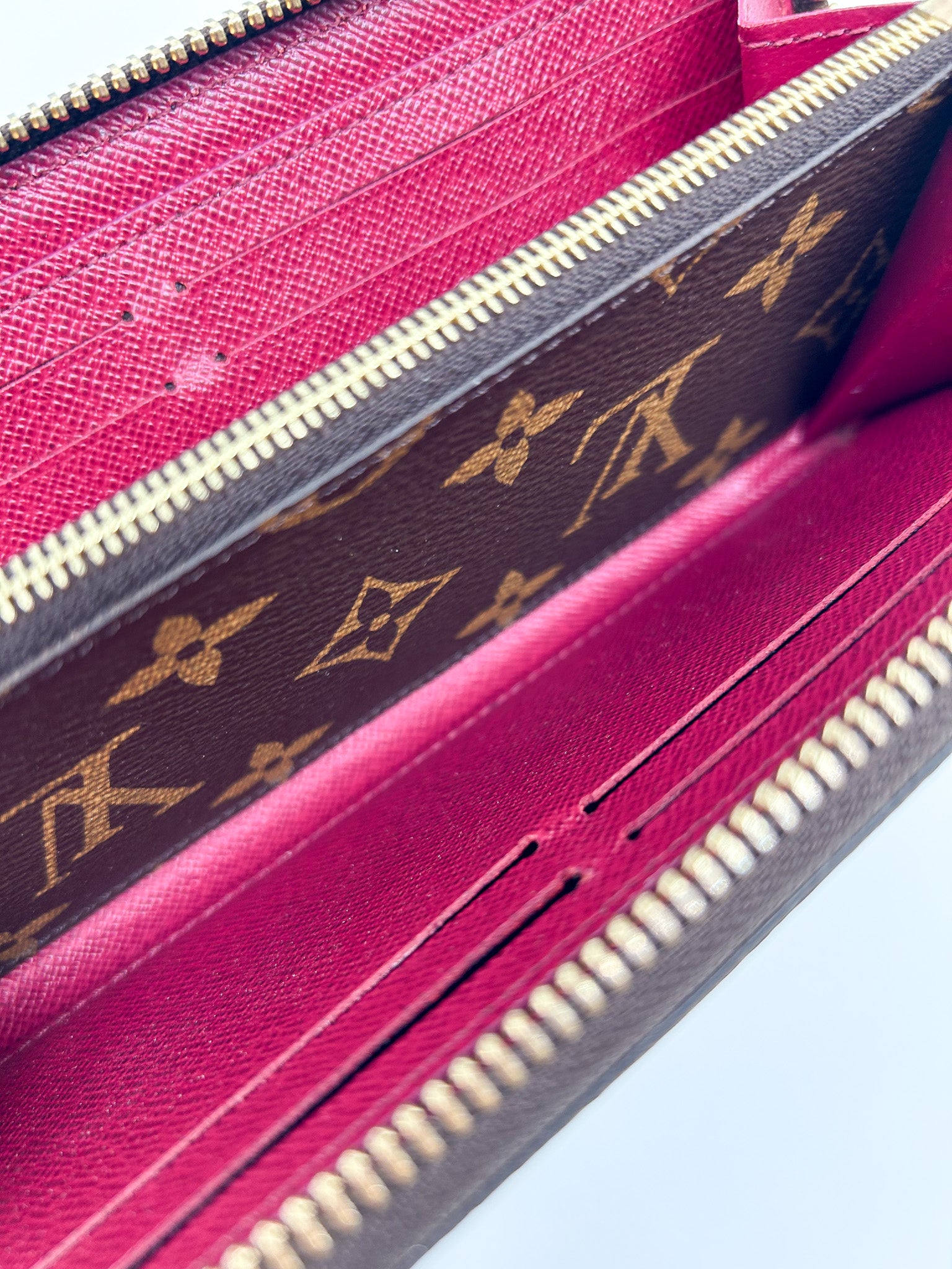 Louis Vuitton Clemence Zippy Wallet