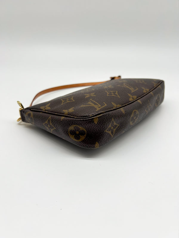 Louis Vuitton Pochette Accessoires Monogram Canvas