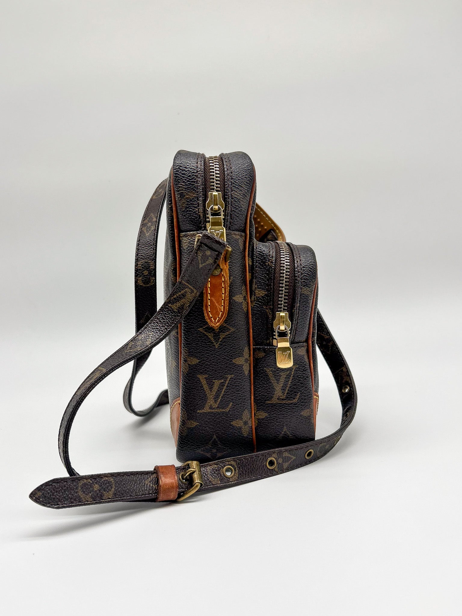 Louis Vuitton Monogram Canvas Amazone Crossbody Bag