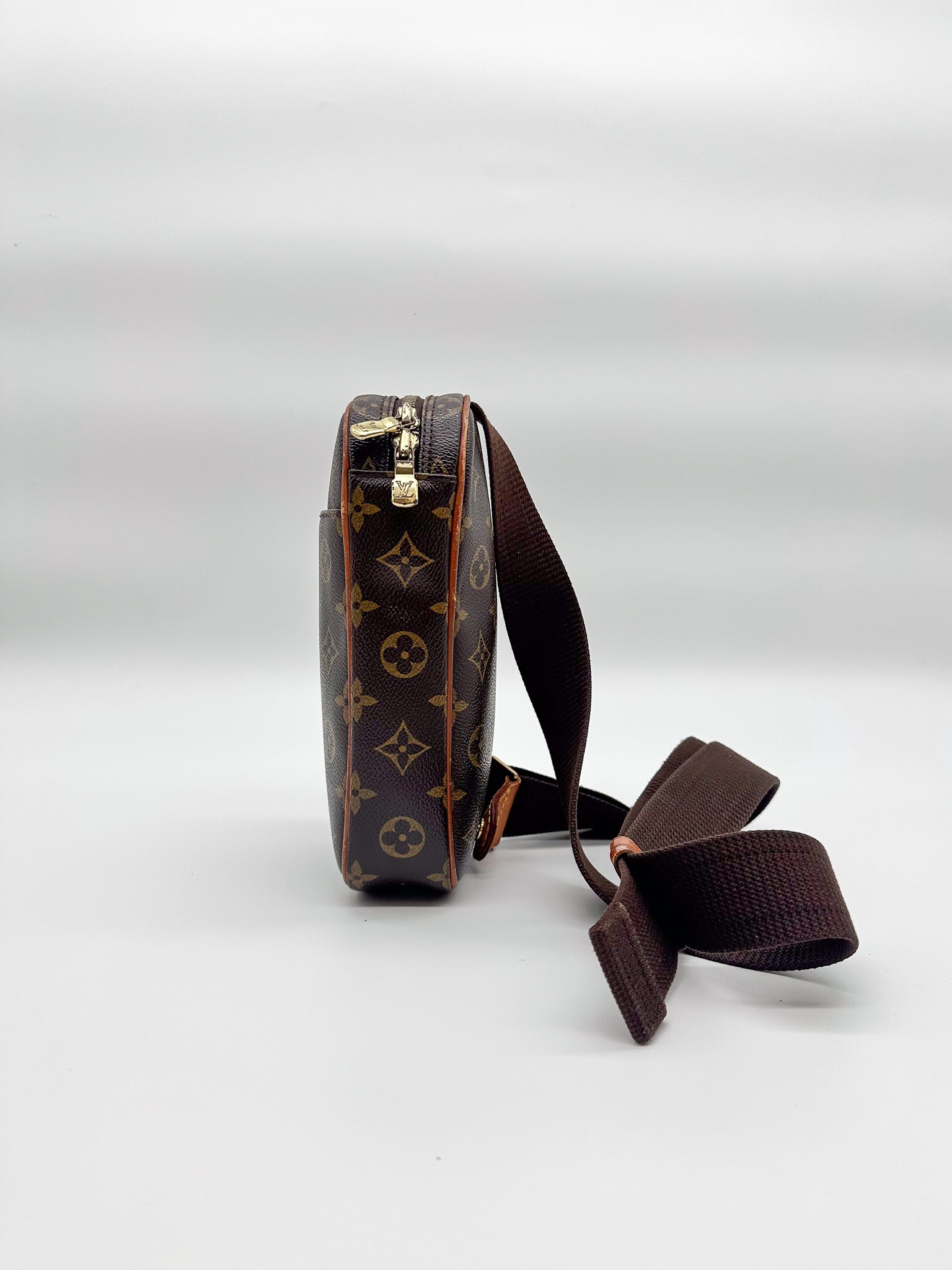 Louis Vuitton Gange Crossbody Bag