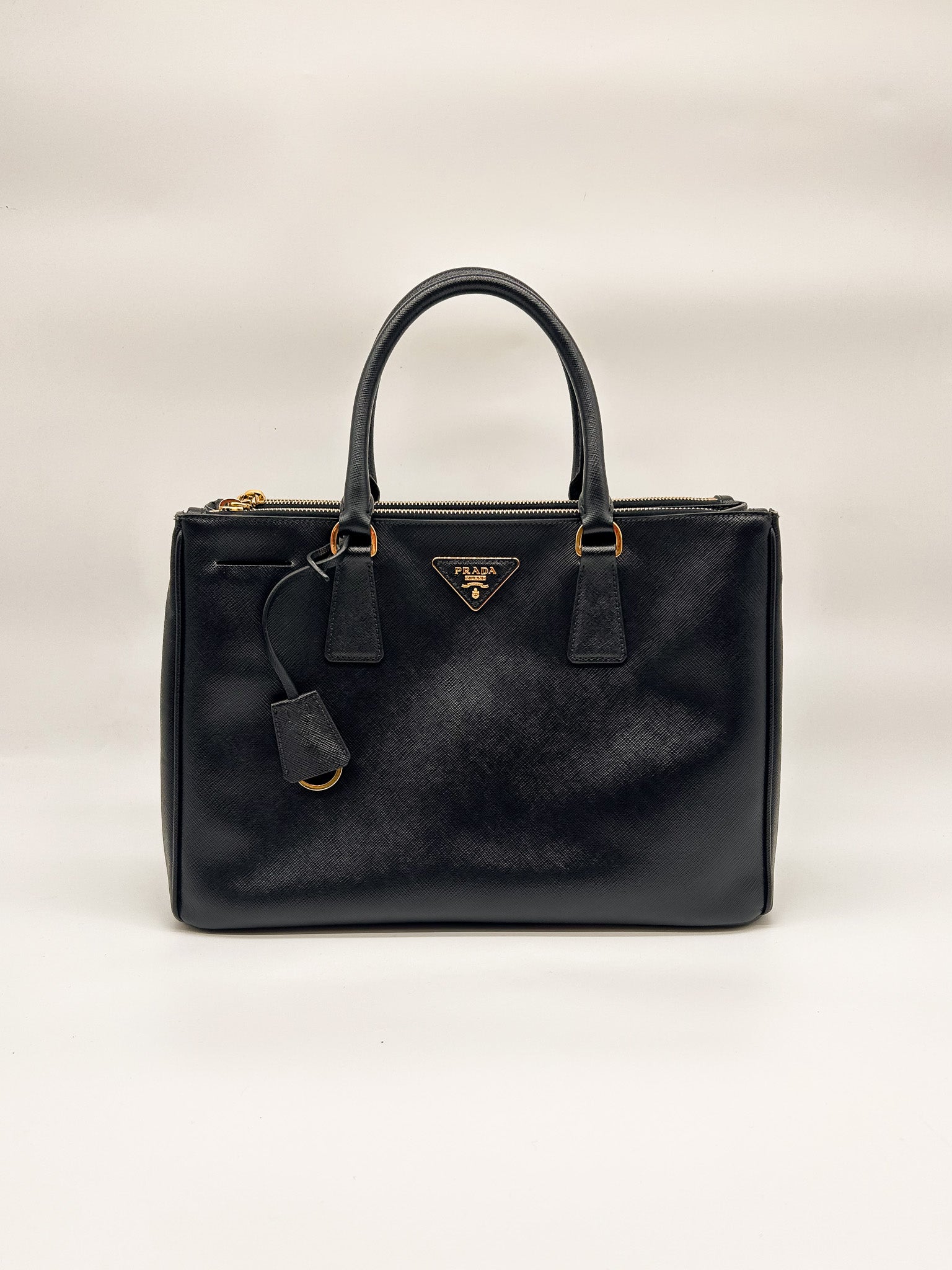 Prada Handbags – Annamh Archive