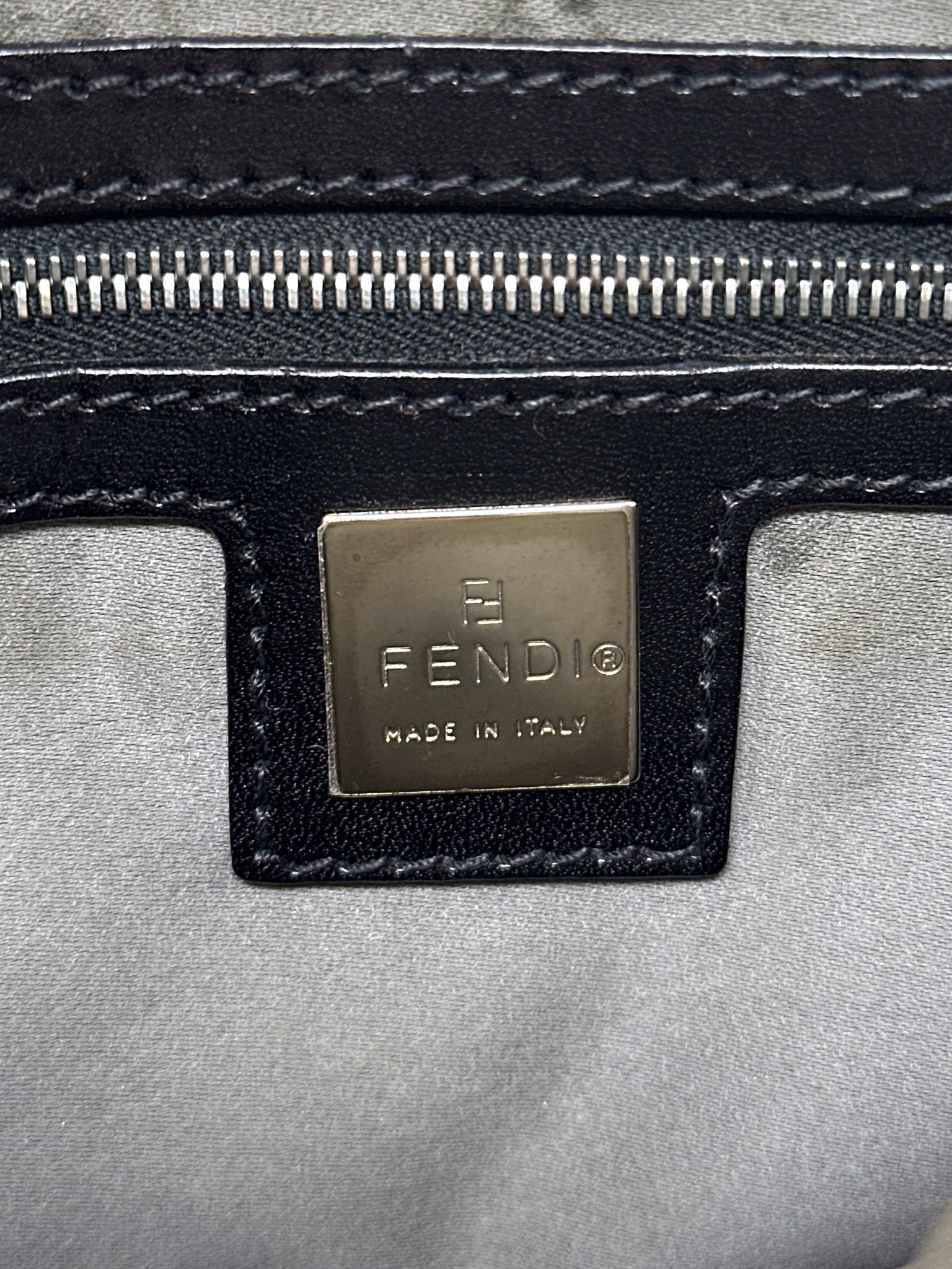 Fendi Fall 1999 Ready To Wear Ivory Knit Baguette