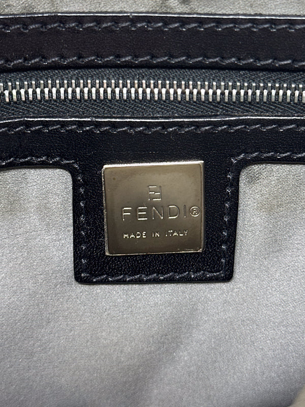 Fendi Fall 1999 Ready To Wear Ivory Knit Baguette